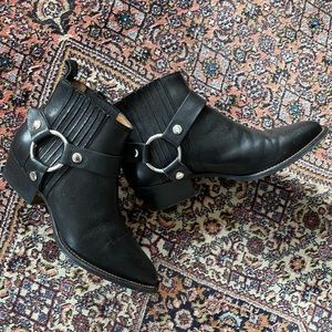 Frye Black Modern Harness Chelsea Boots Sz 7.5